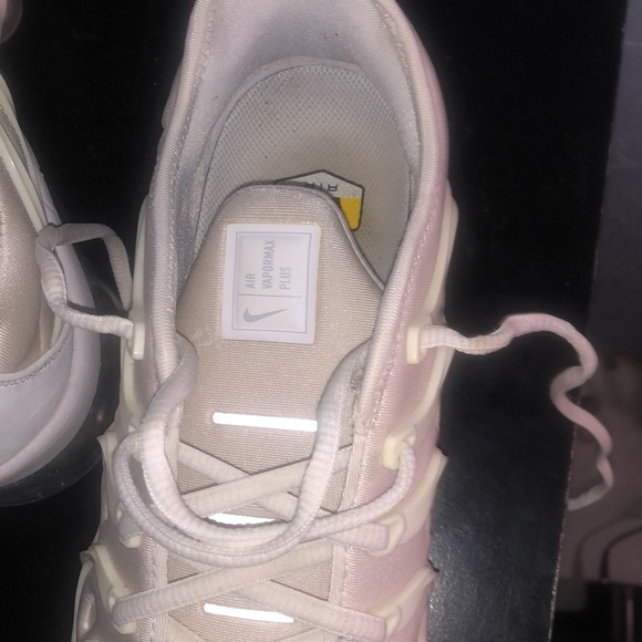 Size:8.5 Nike vapor max plus - Picture 3 of 4